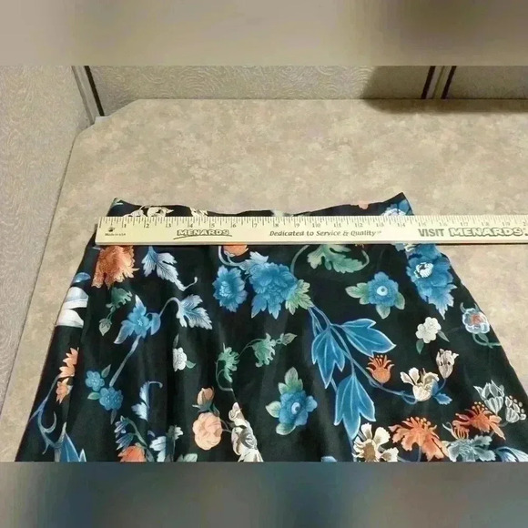 Lorenza Blau Size 28 black with blue orange green white floral pattern lined - Picture 3 of 6